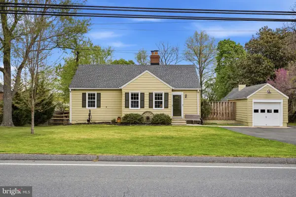 23725 Woodfield Rd, GAITHERSBURG, MD 20882