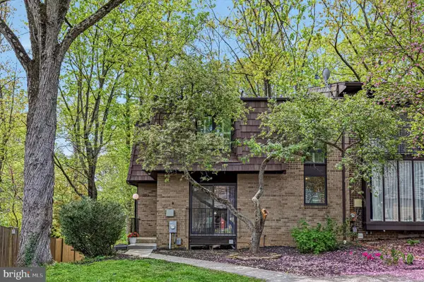 8042 Inverness Ridge Rd, POTOMAC, MD 20854