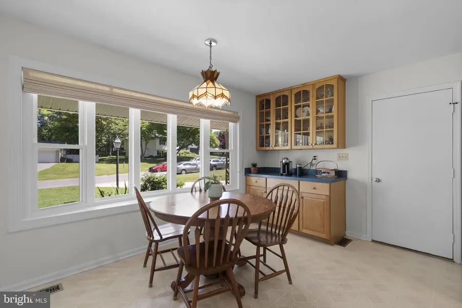9008 Edgewood Dr, Gaithersburg, MD 20877 - #3