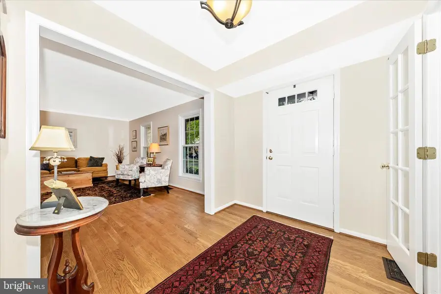 20516 Highland Hall Dr, Gaithersburg, MD 20886 - #3