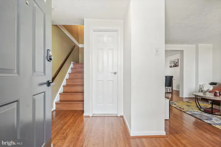 7523 Brenish Dr, Gaithersburg, MD 20879 - #2