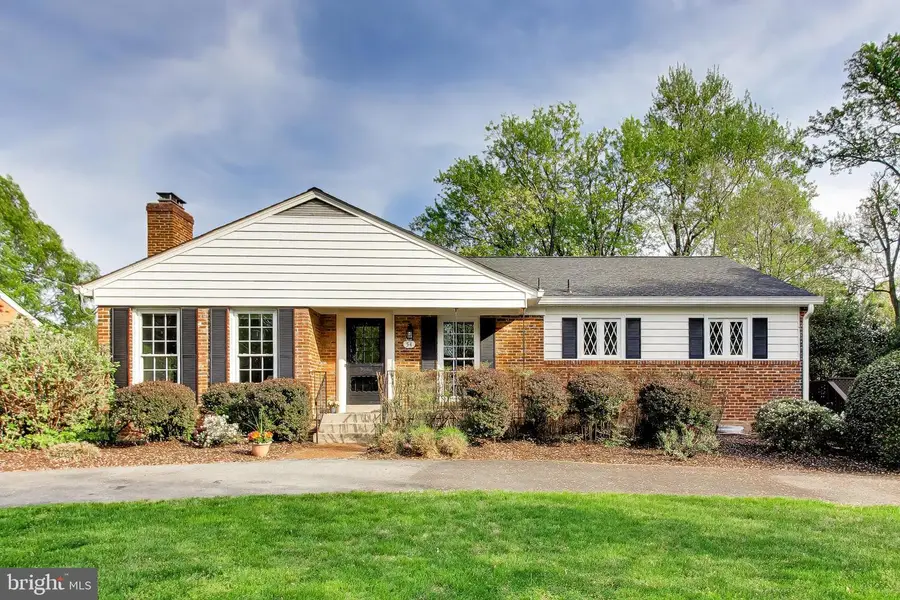 54 Orchard Way N, Rockville, MD 20854 - #2