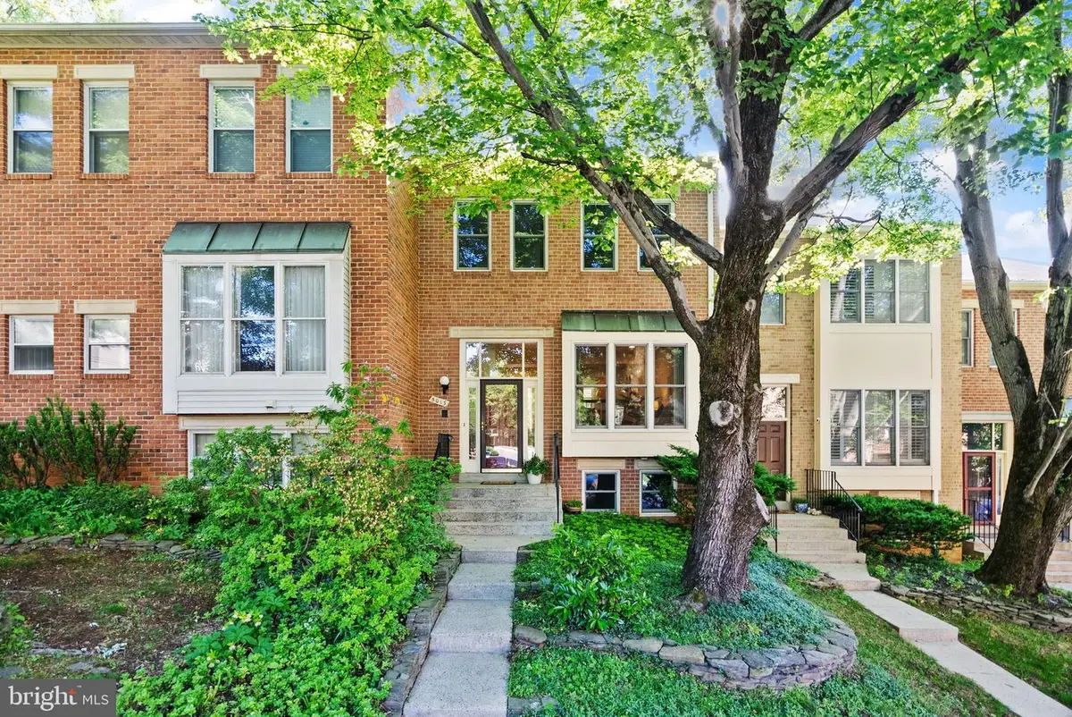 5013 Cloister Dr, Rockville, MD 20852 - #1