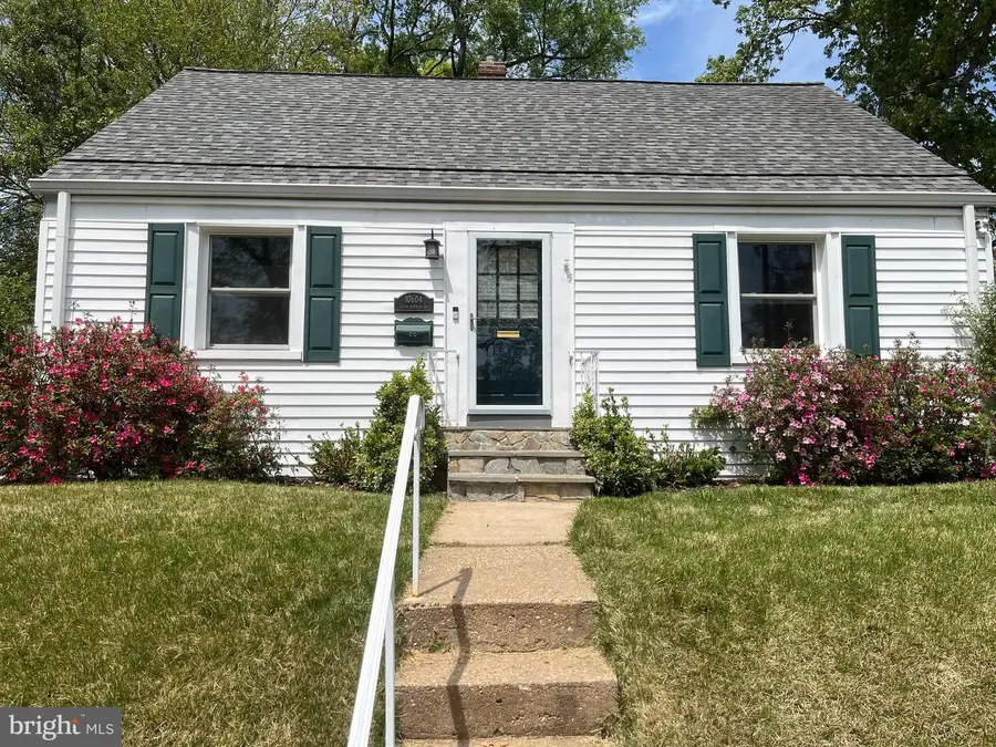 10604 S Dunmoor Dr, Silver Spring, MD 20901 - #2
