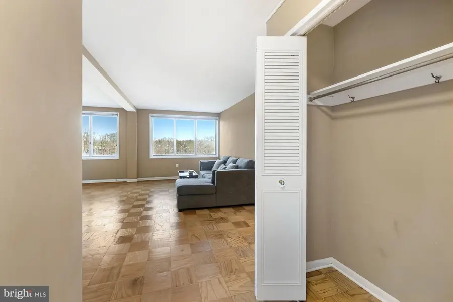 10201 Grosvenor Pl #1206, Rockville, MD 20852 - #2