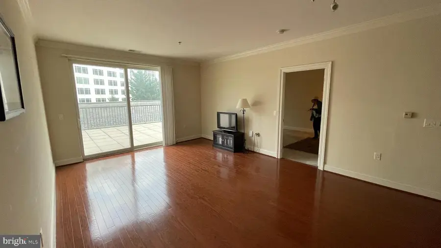 38 Maryland Ave #224, Rockville, MD 20850 - #3