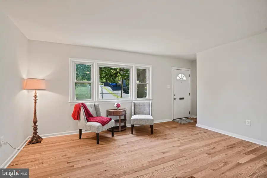 616 Ritchie Ave, Silver Spring, MD 20910 - #2