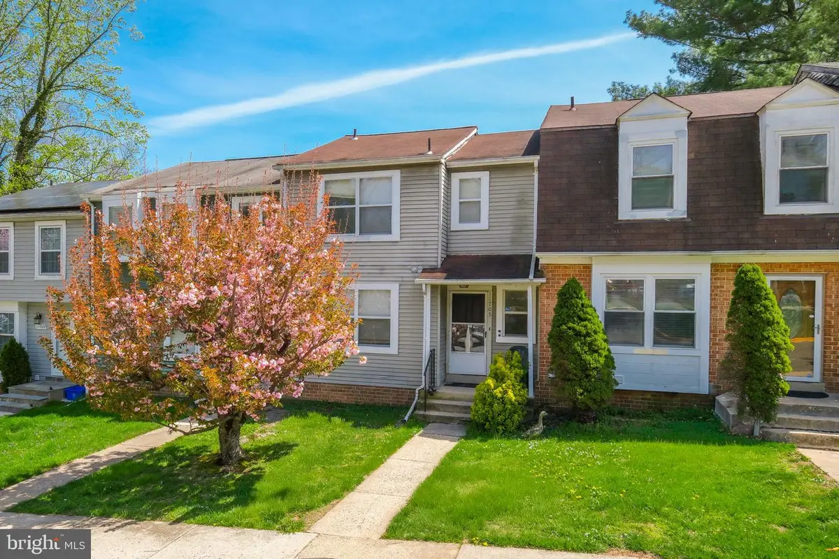11705 Summer Oak Dr, Germantown, MD 20874 - #1