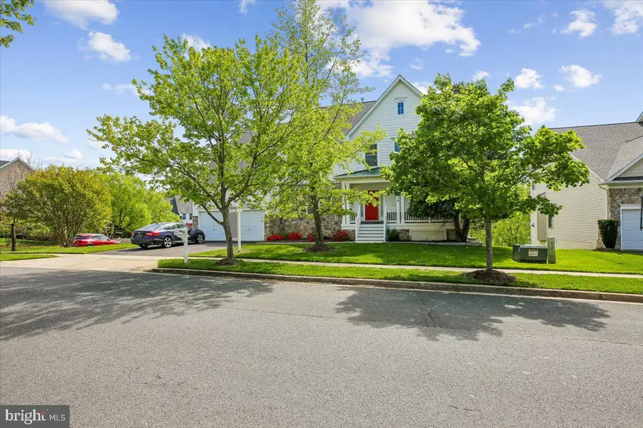 10610 Outpost Dr, North Potomac, MD 20878 - #2