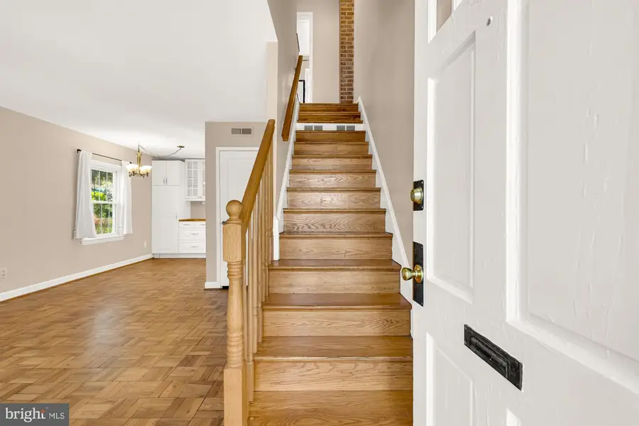 1824 East West Hwy #1824, Silver Spring, MD 20910 - #2