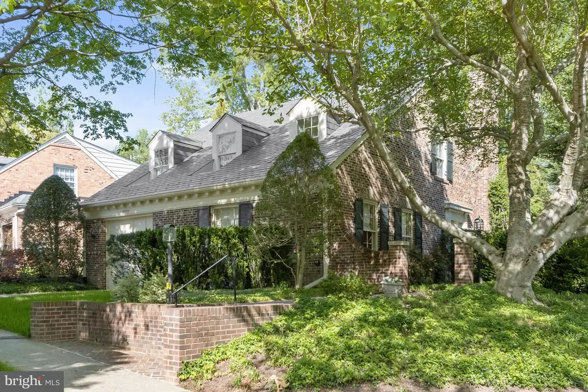 4423 Boxwood Rd, Bethesda, MD 20816 - #1