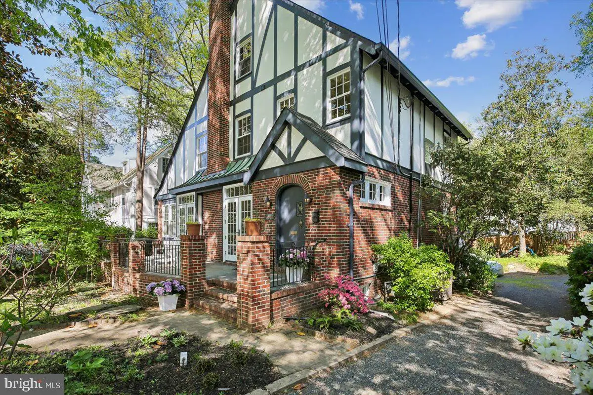 6911 Ridgewood Ave, Chevy Chase, MD 20815 - #1