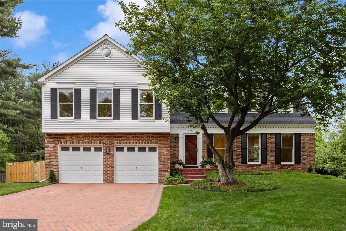 2433 Henslowe Dr, Rockville, MD 20854 - #1
