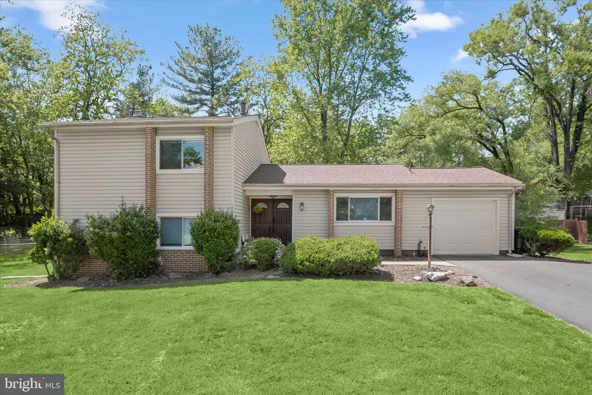 17701 Millcrest Dr, Derwood, MD 20855 - #1