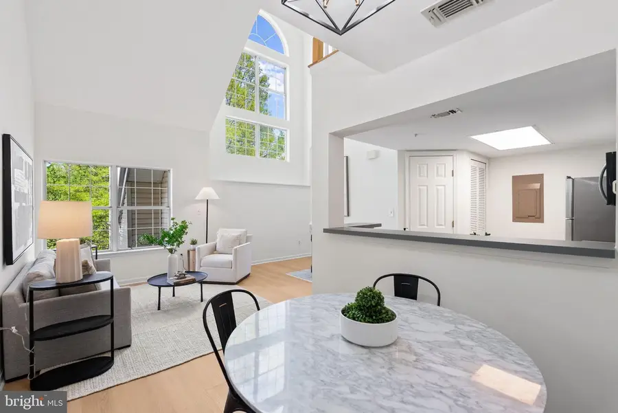 919 Hillside Lake Terrace #308, Gaithersburg, MD 20878 - #2