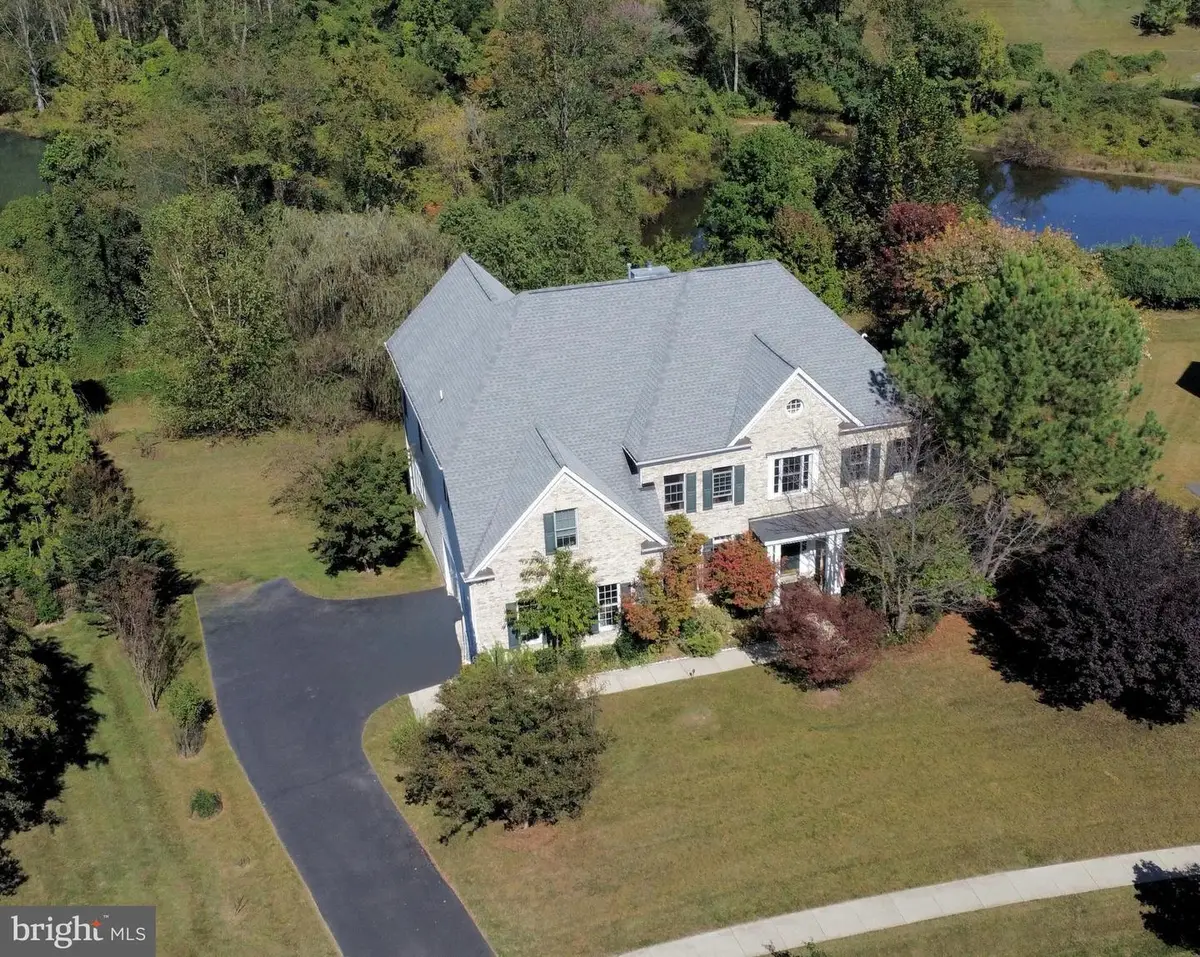 16209 Hidden Ponds Way, Gaithersburg, MD 20878 - #1