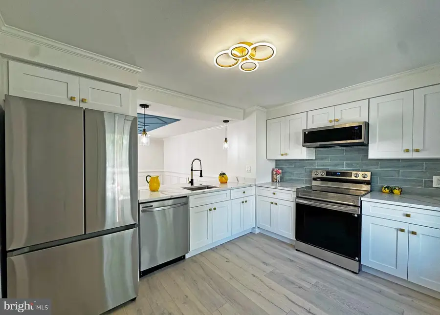 24 Seek Ct, Takoma Park, MD 20912 - #2