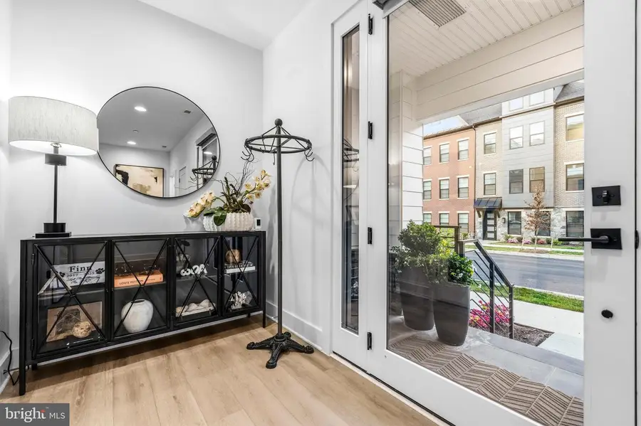 14936 Dispatch St, Rockville, MD 20850 - #2