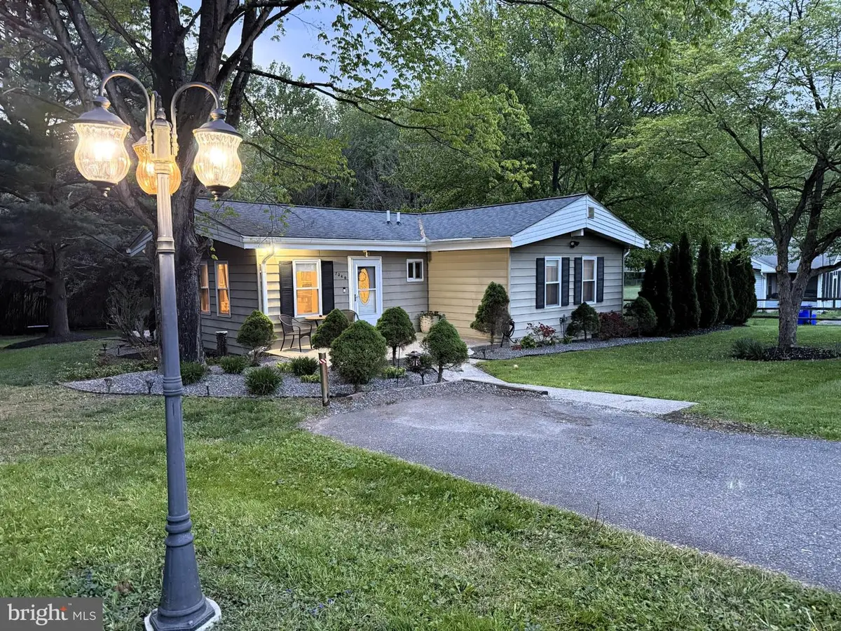 7340 Damascus Rd, Gaithersburg, MD 20882 - #1