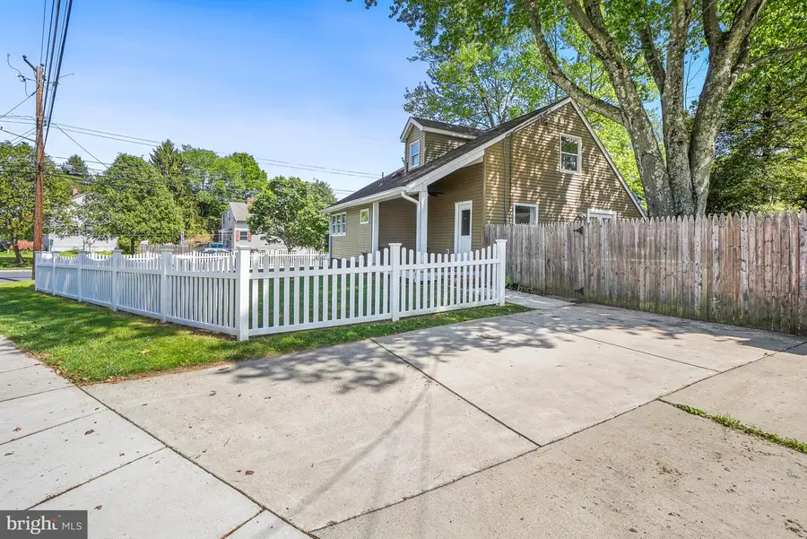 12804 Ardennes Ave, Rockville, MD 20851 - #3