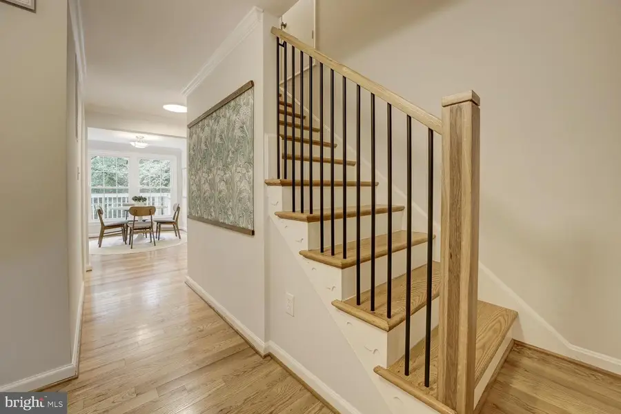 7 Old Creek Ct, Potomac, MD 20854 - #2