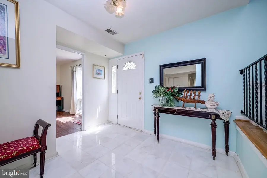 702 Buccaneer Ct, Silver Spring, MD 20904 - #2