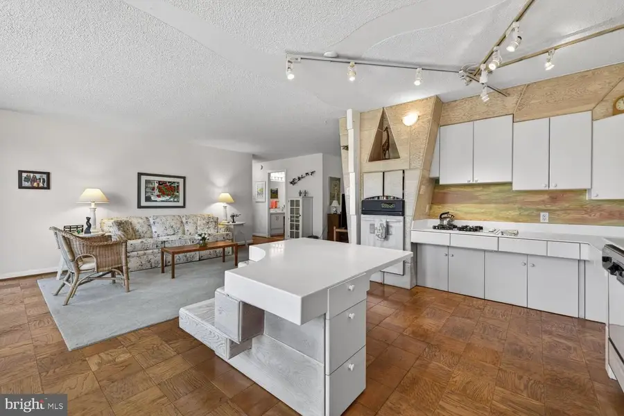 2100 Washington Ave #6-a, Silver Spring, MD 20910 - #2