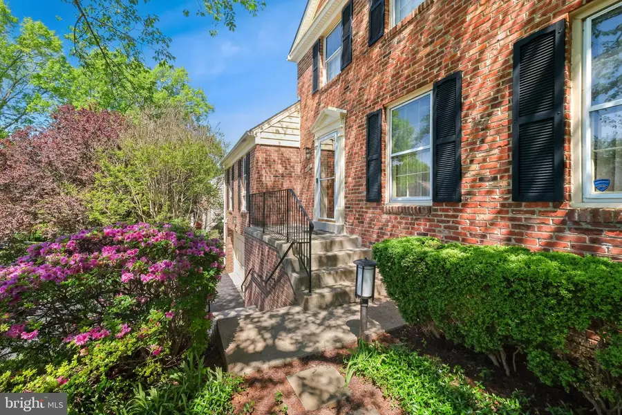 1106 Pipestem Pl, Potomac, MD 20854 - #3