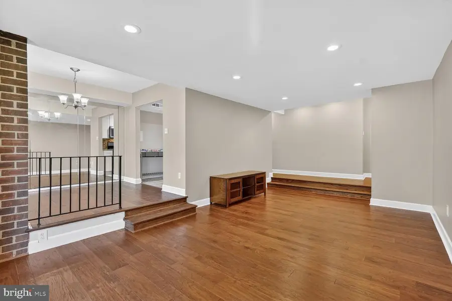 2004 Coleridge Dr #20-201, Silver Spring, MD 20902 - #3