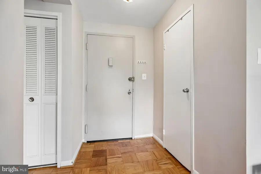 10201 Grosvenor Pl #414, Rockville, MD 20852 - #2