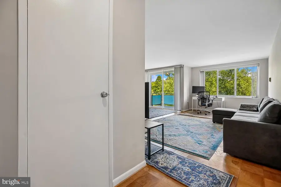 10201 Grosvenor Pl #414, Rockville, MD 20852 - #3