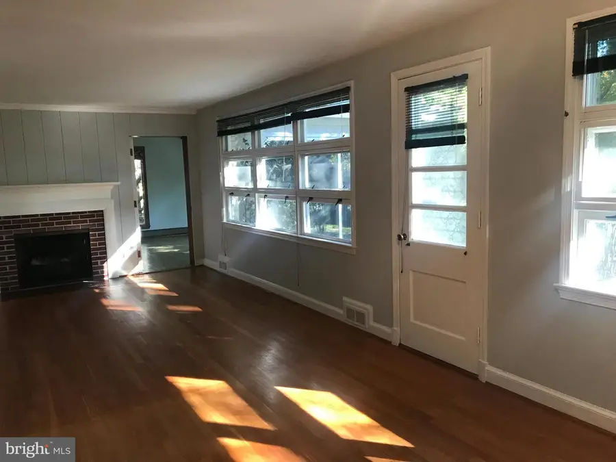 5626 Knollwood Rd, Bethesda, MD 20816 - #3