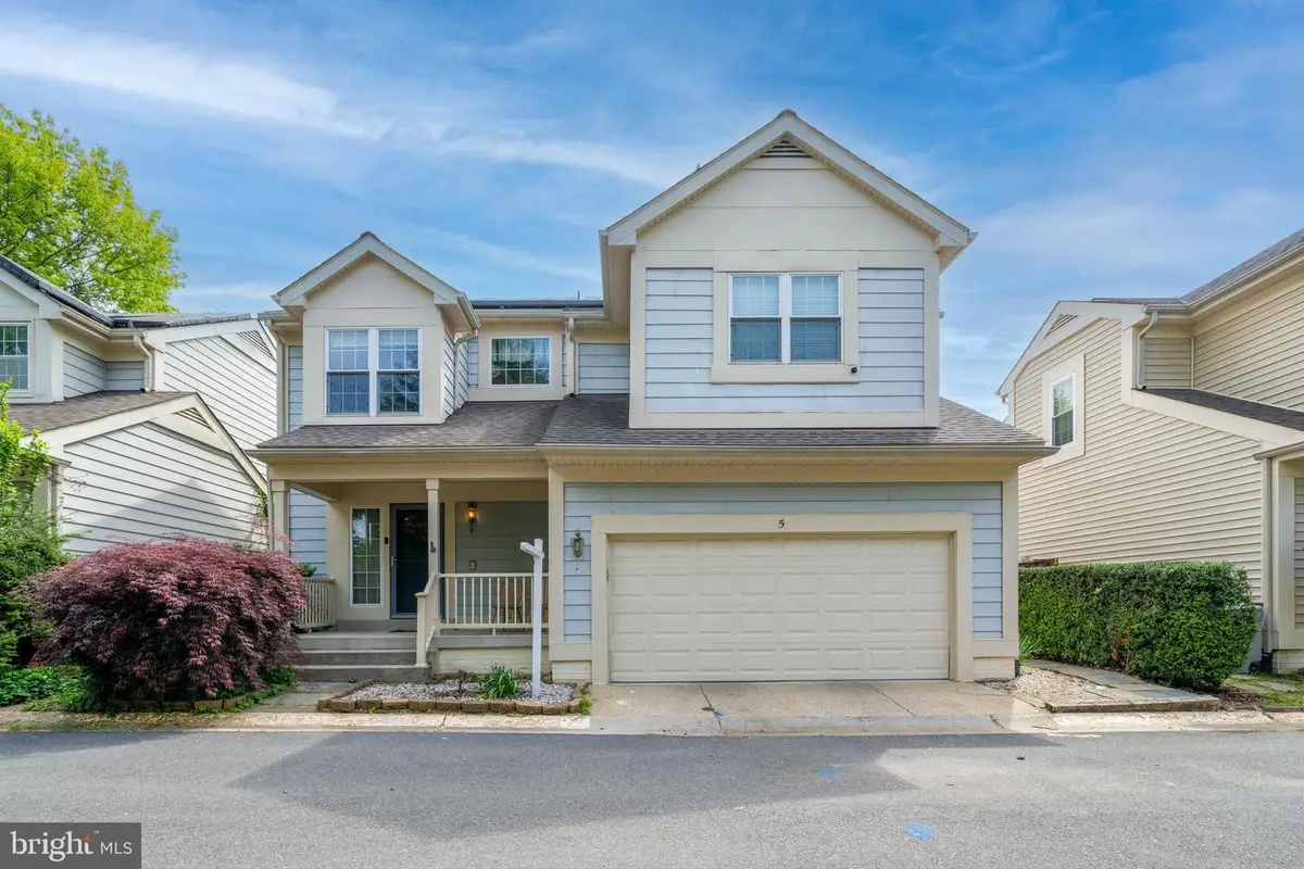 5 Holly Pond Ct, Montgomery Village, MD 20886 - #1