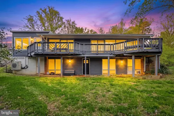 9416 Holbrook Ln, ROCKVILLE, MD 20854