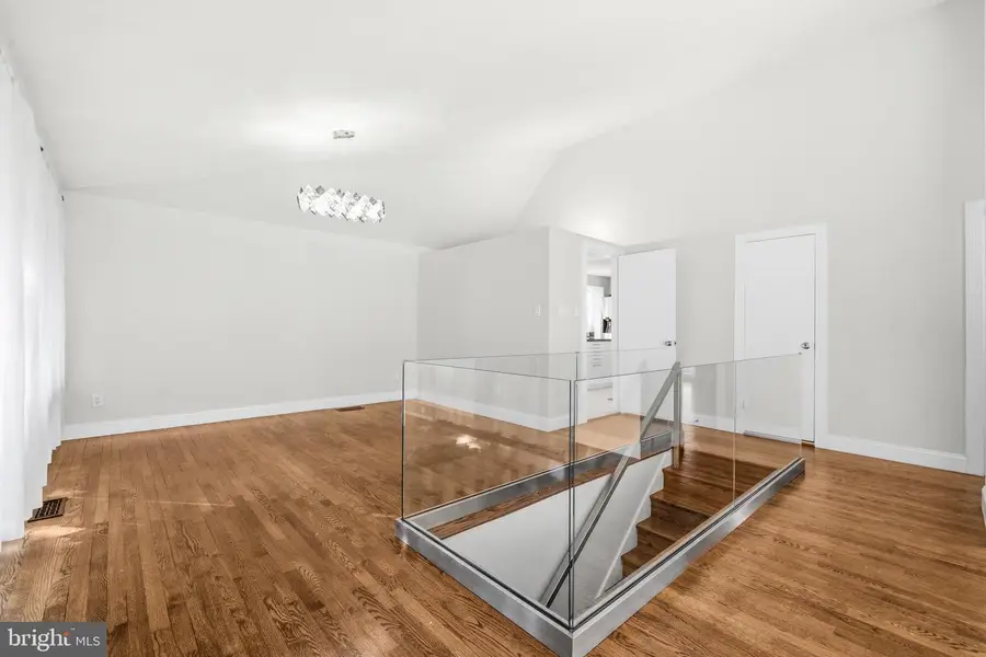 9416 Holbrook Ln, Rockville, MD 20854 - #3