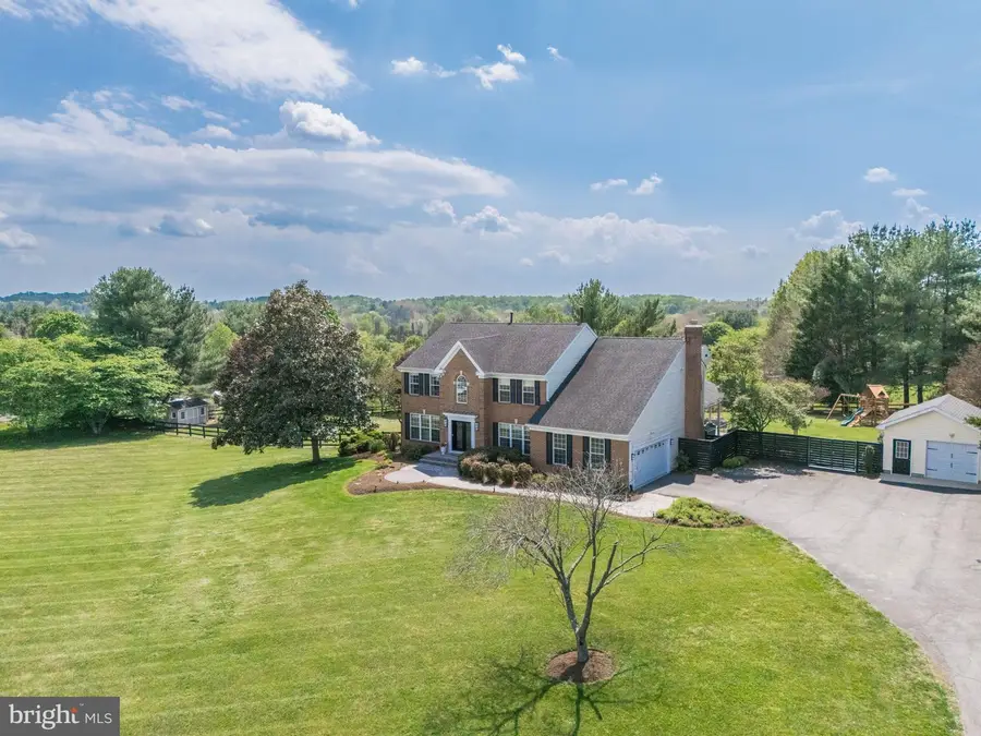 9204 Huntmaster Rd, Gaithersburg, MD 20882 - #2