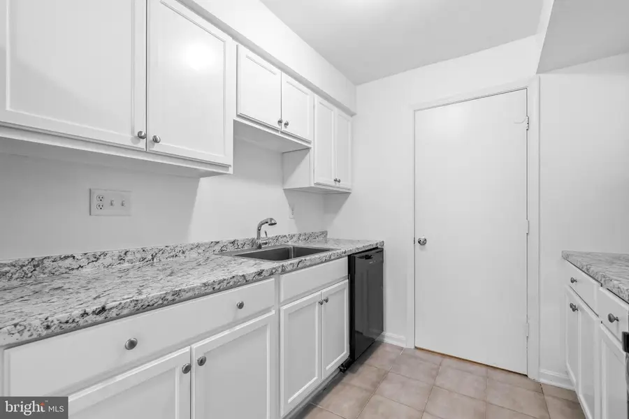 5 Normandy Square Ct #1-b, Silver Spring, MD 20906 - #3