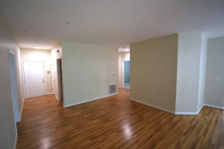 110 Watkins Pond Blvd #1-103, Rockville, MD 20850 - #3