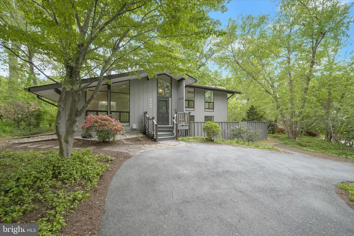 6544 Wiscasset Rd, Bethesda, MD 20816 - #1
