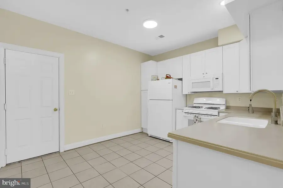 13039 Clarksburg Square Rd #13, Clarksburg, MD 20871 - #3