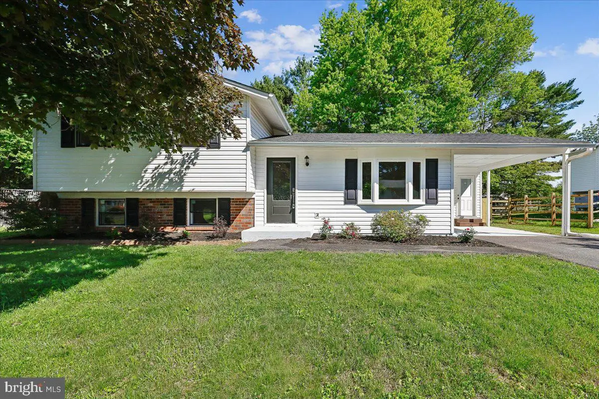 24321 Log House Rd, Gaithersburg, MD 20882 - #1