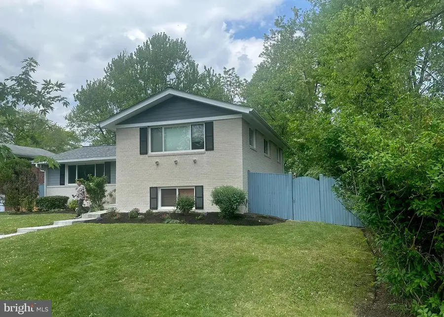 2405 Lillian Dr, Silver Spring, MD 20902 - #2