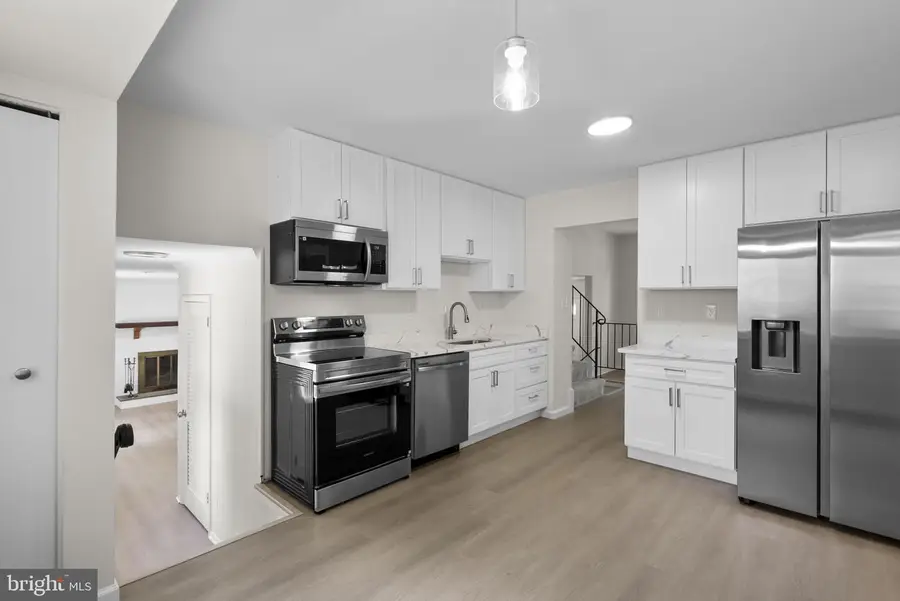 17109 Oxley Farm Rd, Poolesville, MD 20837 - #2