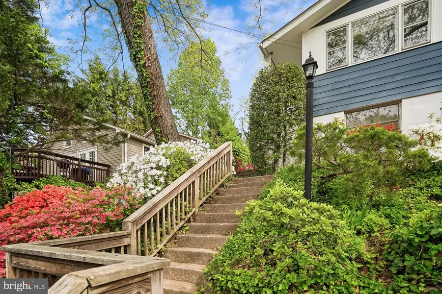 11211 Valley View Ave, Kensington, MD 20895 - #3