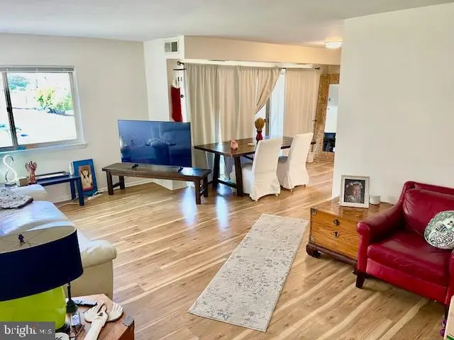 5200 Crossfield Ct #138, Rockville, MD 20852 - #1