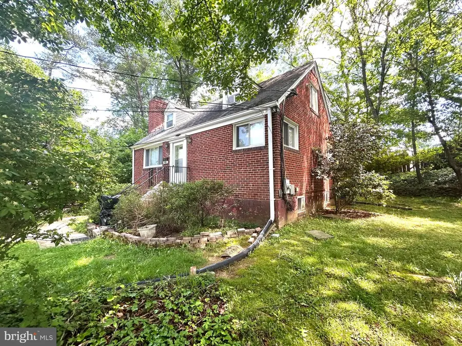 906 Dryden Ct, Silver Spring, MD 20901 - #2