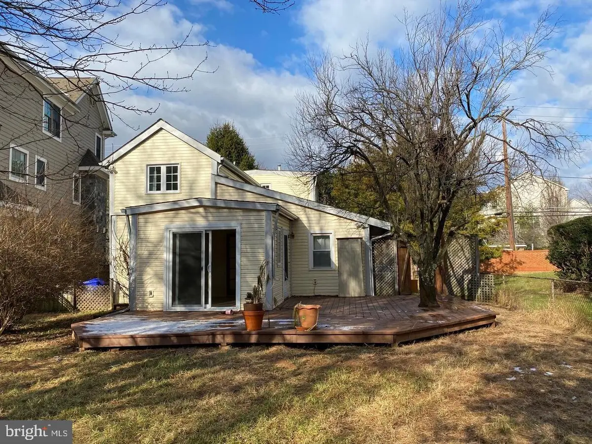 13763 Travilah Rd, Rockville, MD 20850 - #1