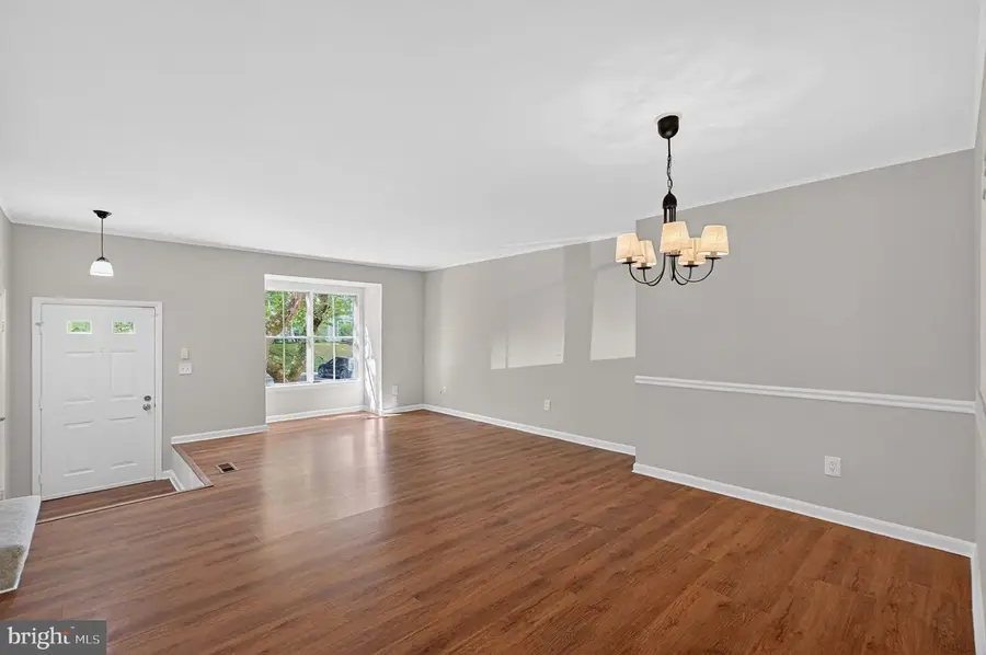 20202 Waterside Dr, Germantown, MD 20874 - #2