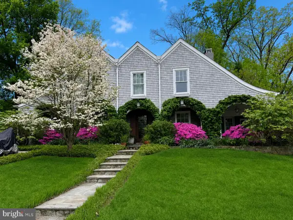 2800 Greenvale St, CHEVY CHASE, MD 20815