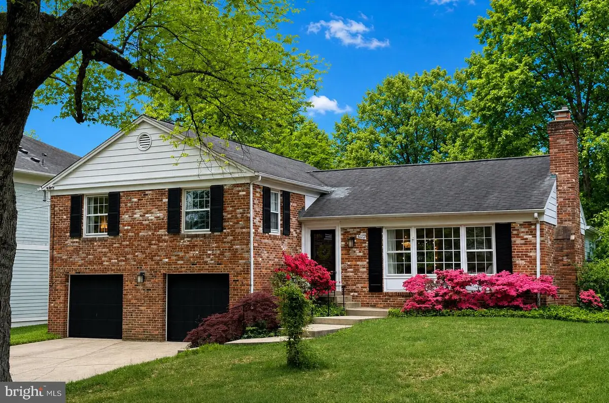 5608 Newington Rd, Bethesda, MD 20816 - #1